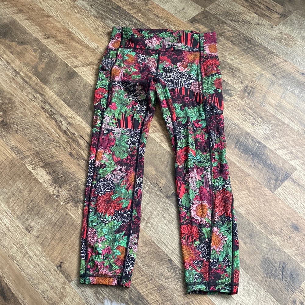 Lululemon flower/plant pants